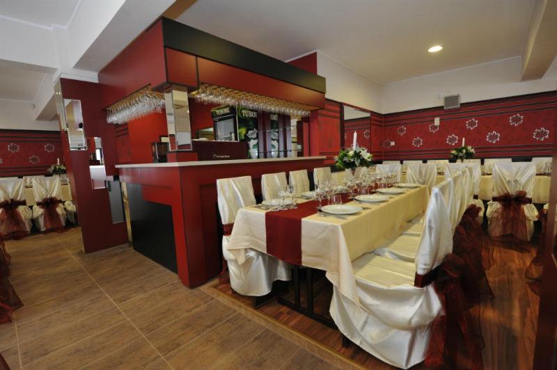 Pension Varadia Орадя Экстерьер фото