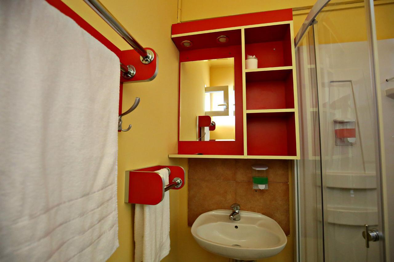 Pension Varadia Орадя Экстерьер фото
